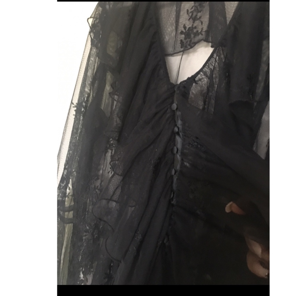 Elegant Black Lace Blouse XL - Picture 6 of 8